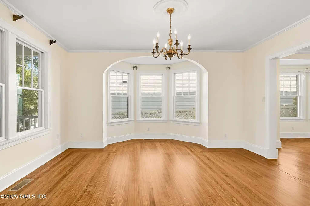 73 Mead Avenue Greenwich CT 06830