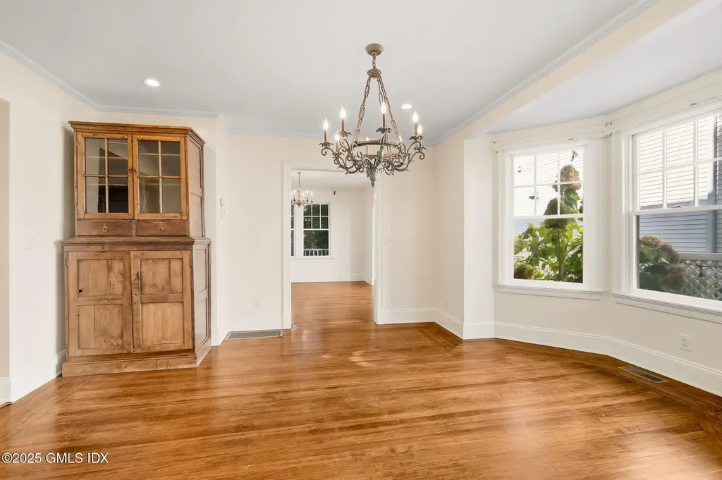 73 Mead Avenue Greenwich CT 06830