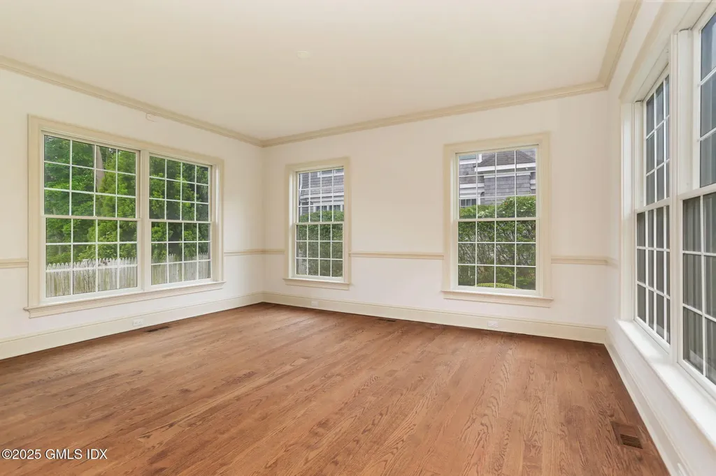 28 North Ridge Road Old Greenwich CT 06870