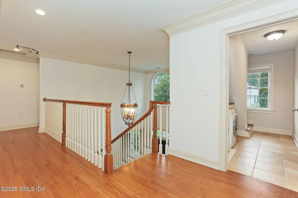 28 North Ridge Road Old Greenwich CT 06870