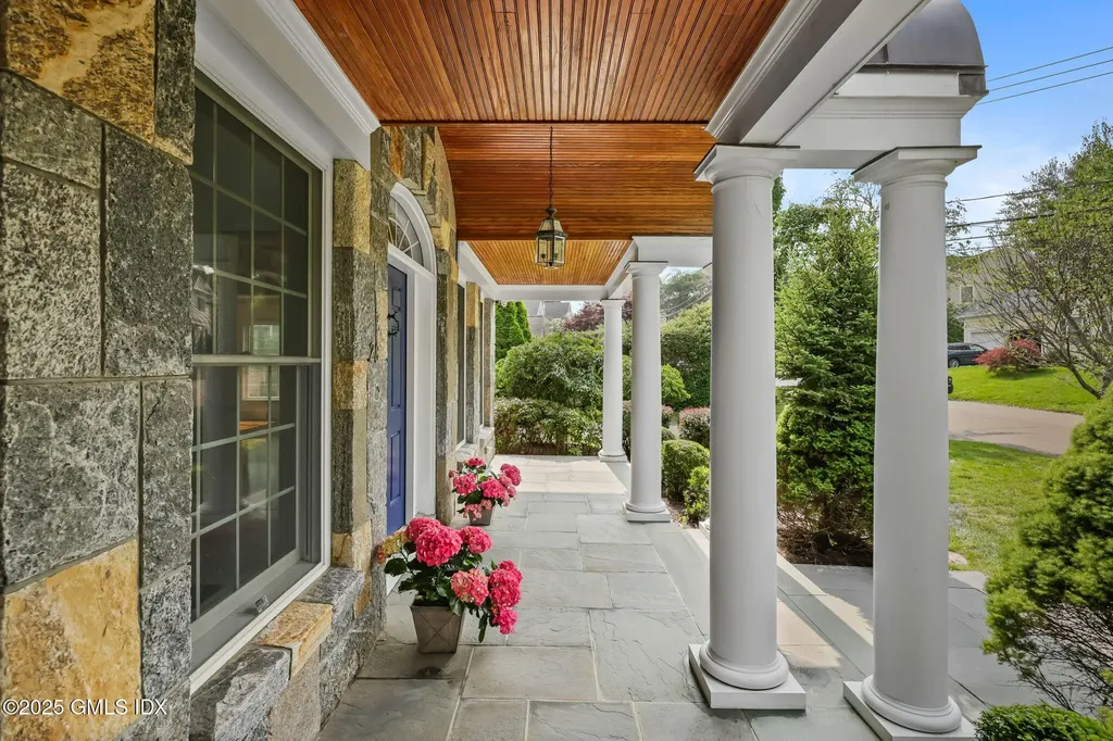 28 North Ridge Road Old Greenwich CT 06870