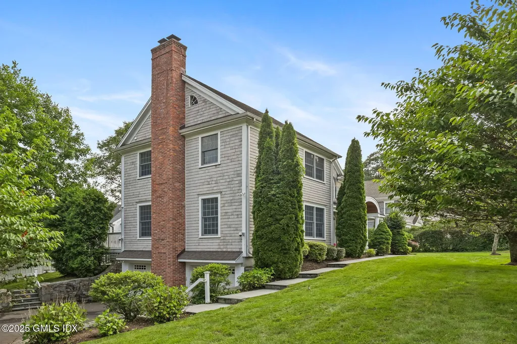 28 North Ridge Road Old Greenwich CT 06870