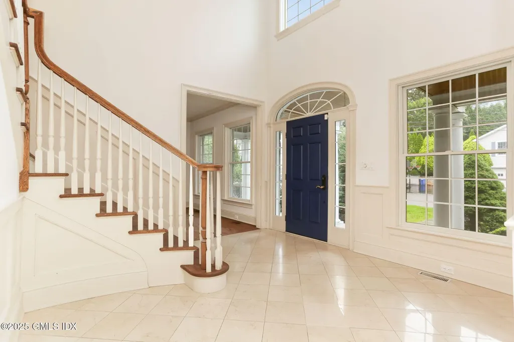 28 North Ridge Road Old Greenwich CT 06870