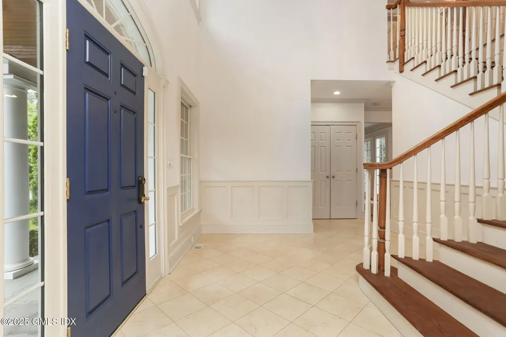 28 North Ridge Road Old Greenwich CT 06870