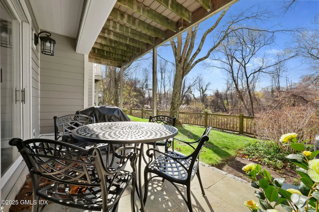 333 Palmer Hill Road Riverside CT 06878