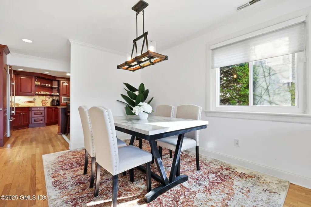 333 Palmer Hill Road Riverside CT 06878