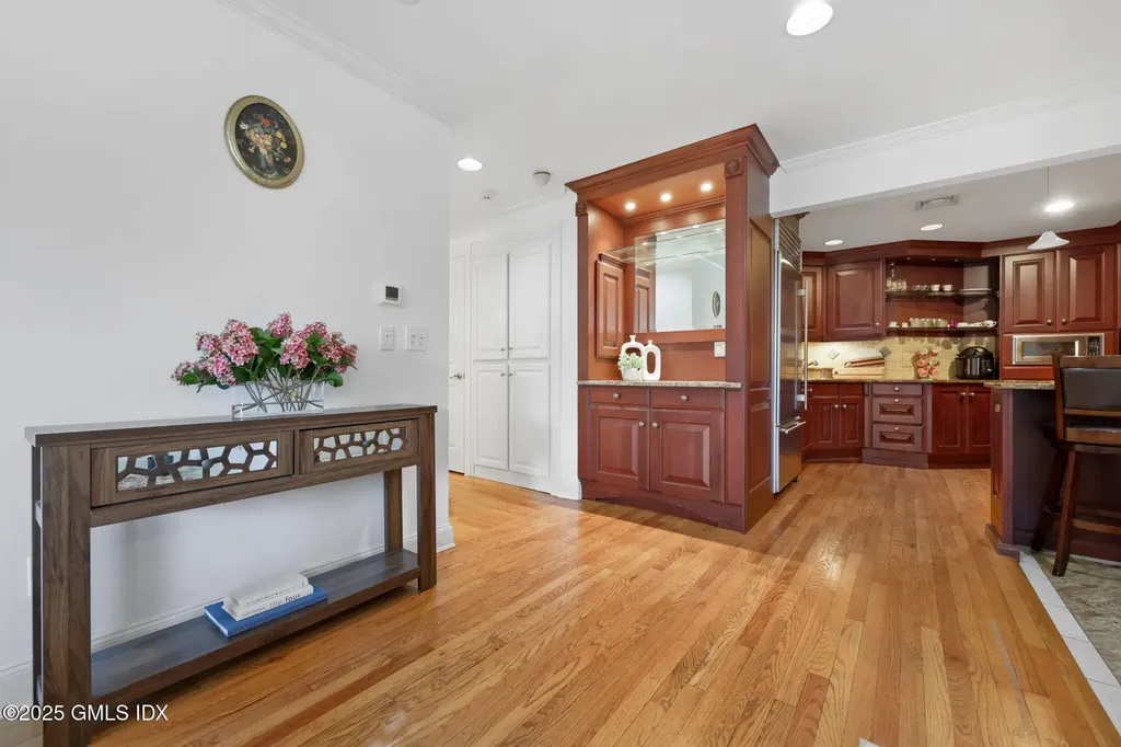 333 Palmer Hill Road Riverside CT 06878