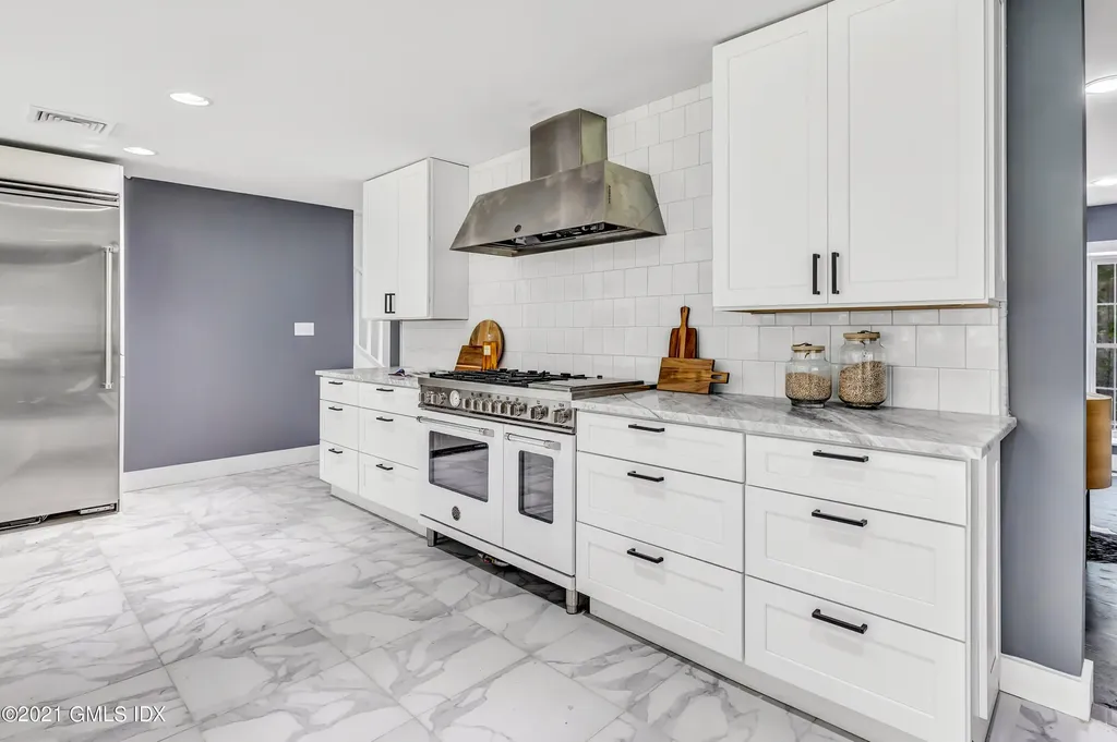 23 Meeting House Road Greenwich CT 06831