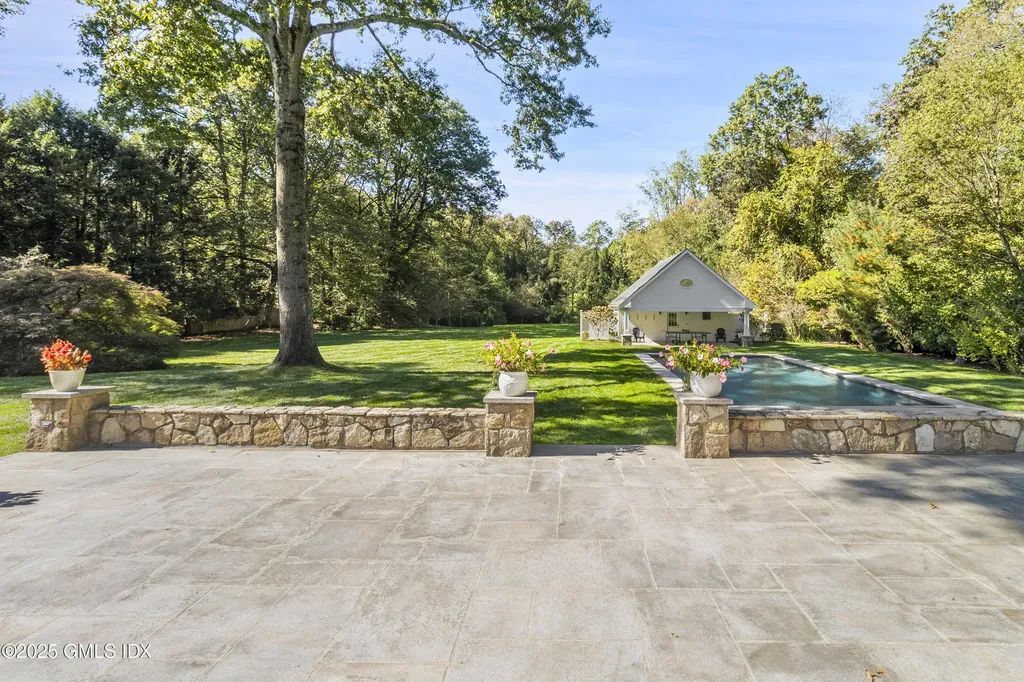 17 Will Merry Lane Greenwich CT 06831