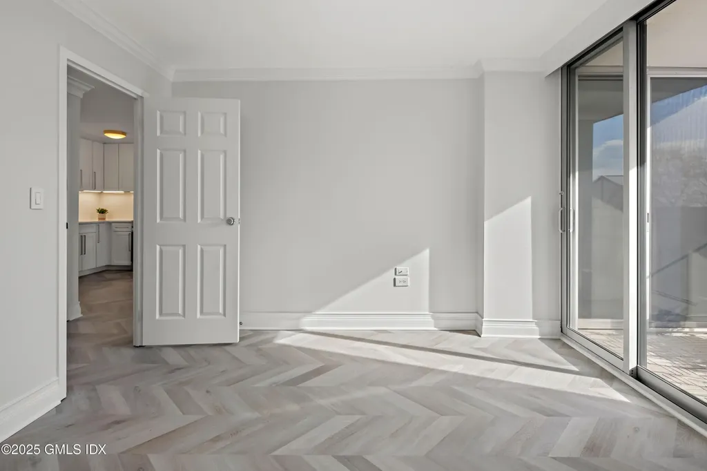 87 Glenbrook Road Stamford CT 06902