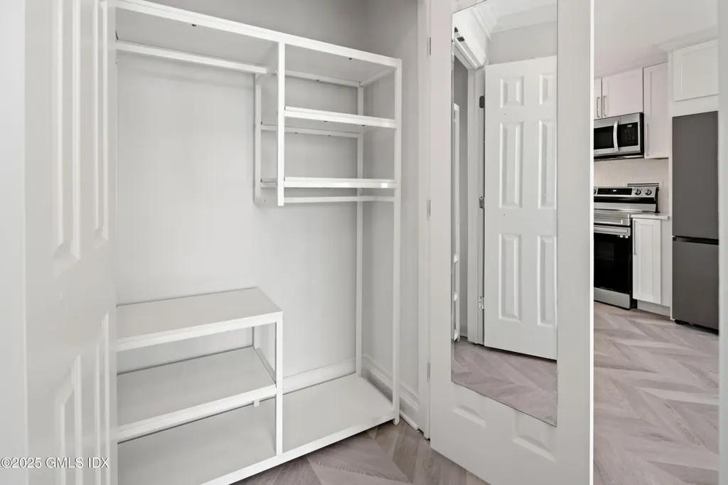 87 Glenbrook Road Stamford CT 06902