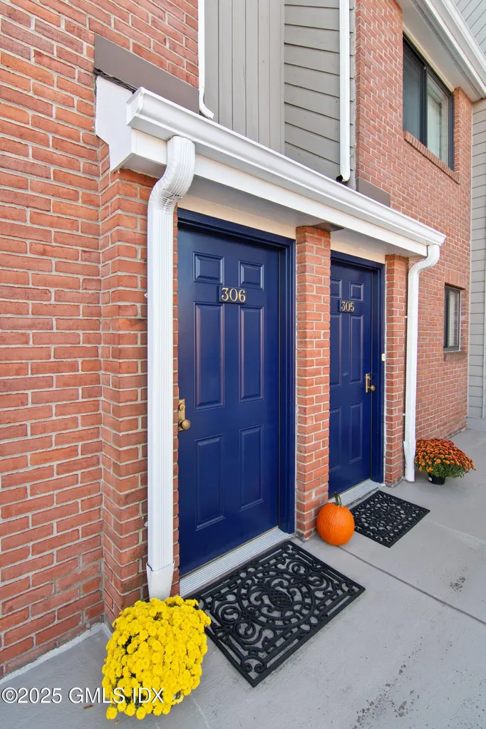 7 River Road Cos Cob CT 06807