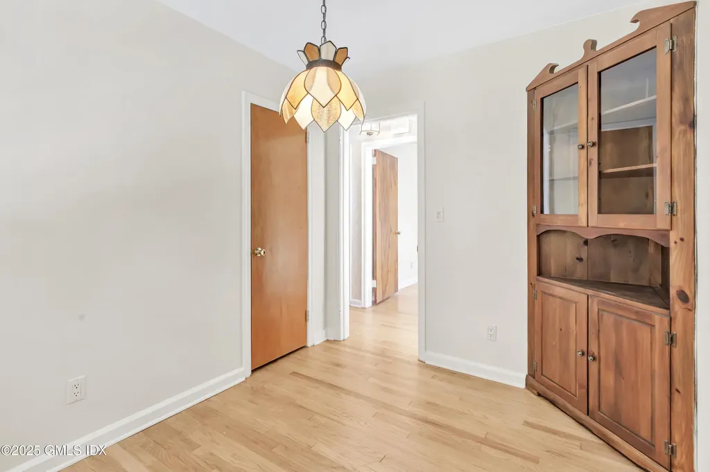 88 Valleywood Road Cos Cob CT 06807