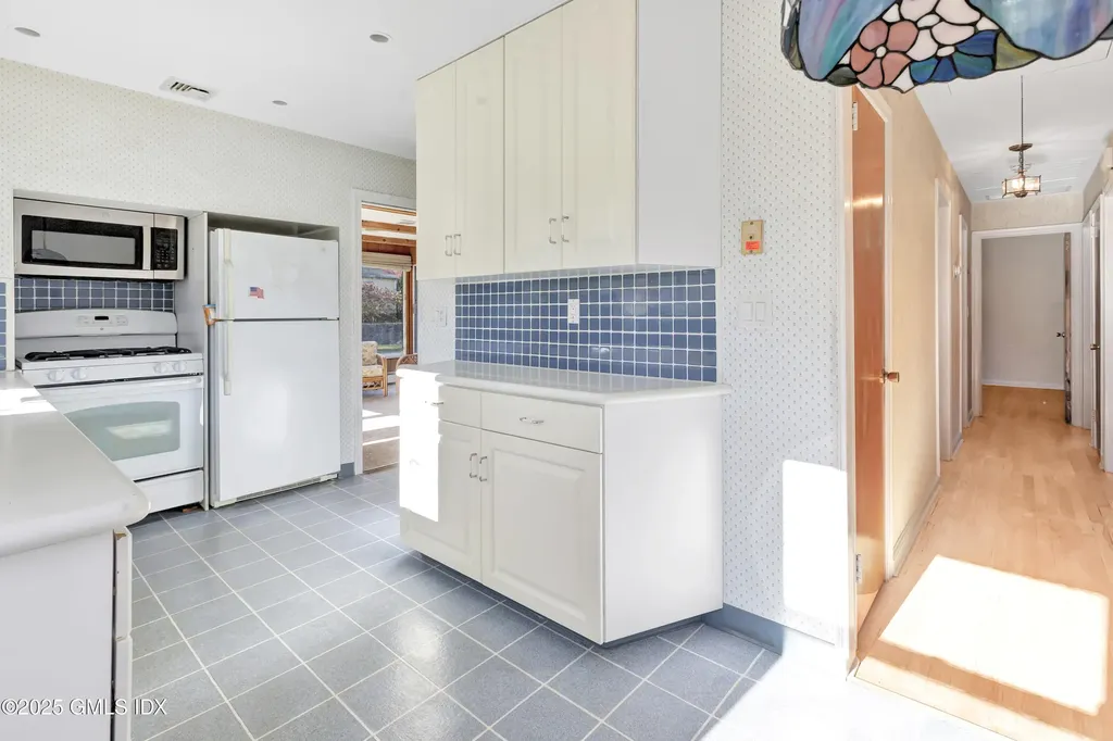 88 Valleywood Road Cos Cob CT 06807