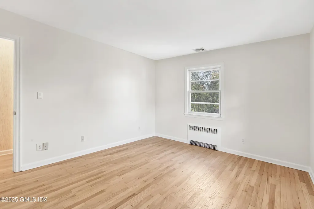 88 Valleywood Road Cos Cob CT 06807