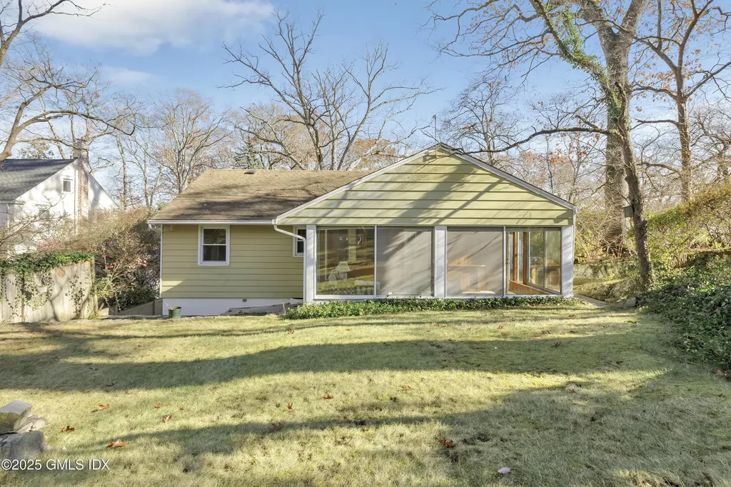 88 Valleywood Road Cos Cob CT 06807