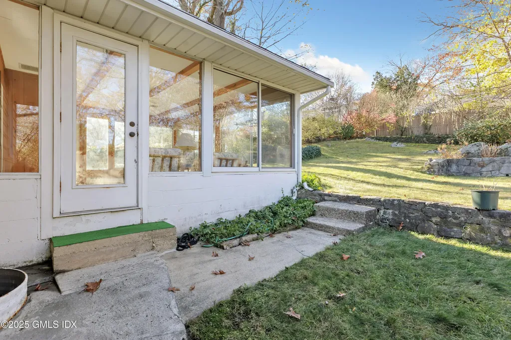 88 Valleywood Road Cos Cob CT 06807