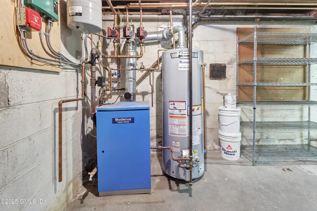 88 Valleywood Road Cos Cob CT 06807