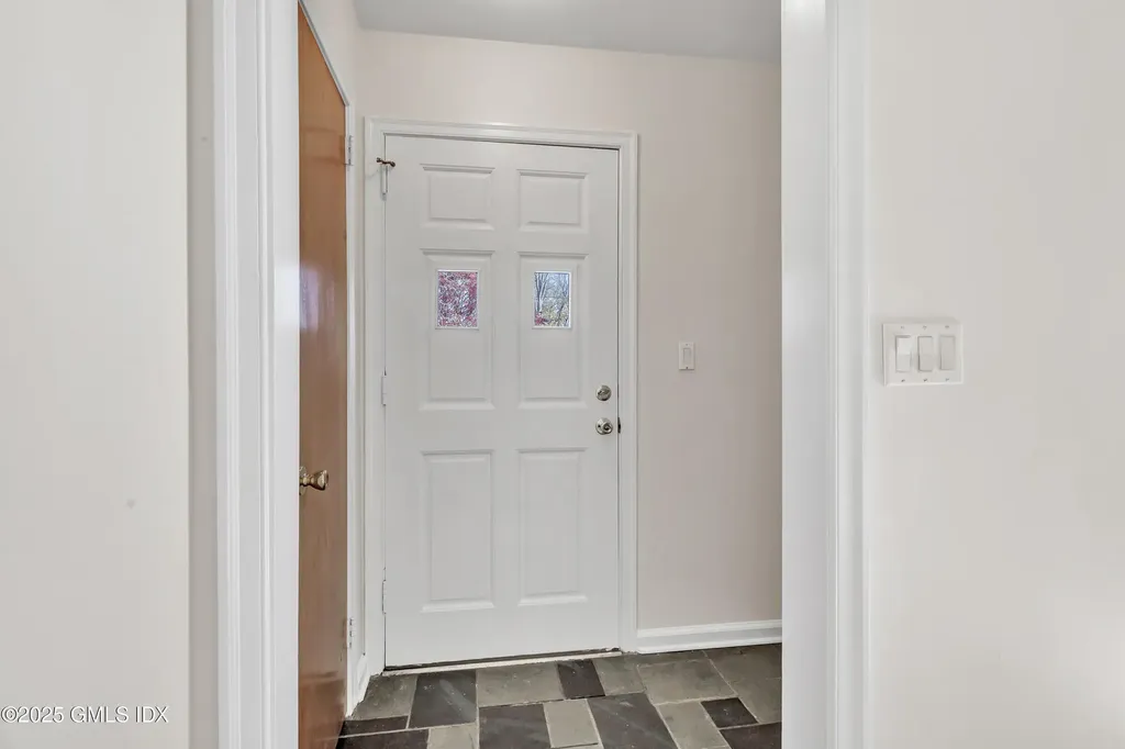 88 Valleywood Road Cos Cob CT 06807