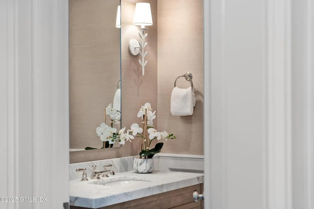 928 West Road New Canaan CT 06840