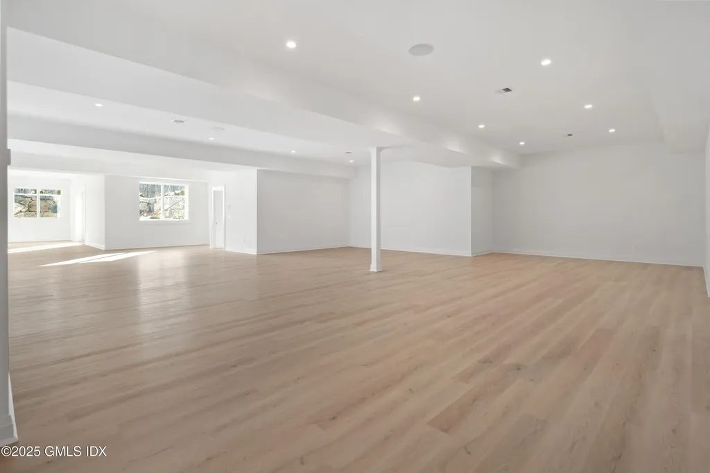 928 West Road New Canaan CT 06840