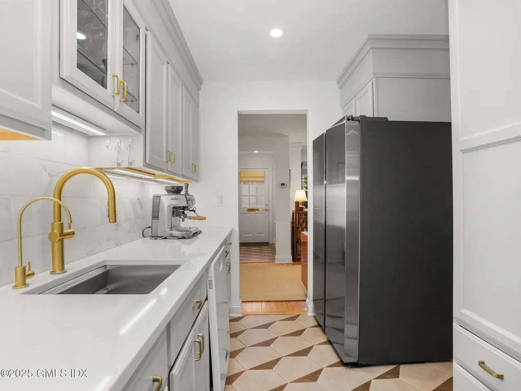 141 Putnam Park Greenwich CT 06830