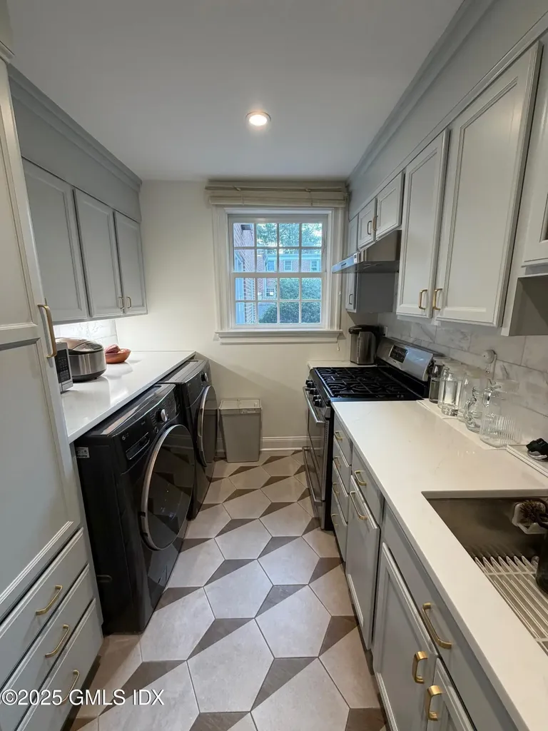 141 Putnam Park Greenwich CT 06830