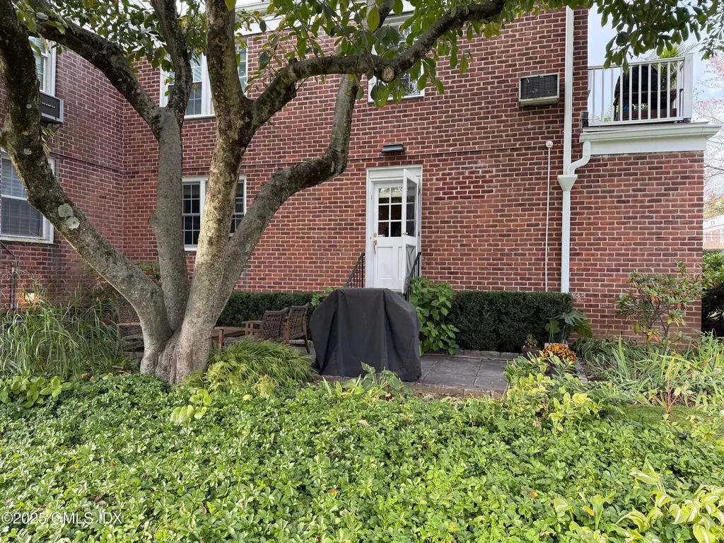 141 Putnam Park Greenwich CT 06830