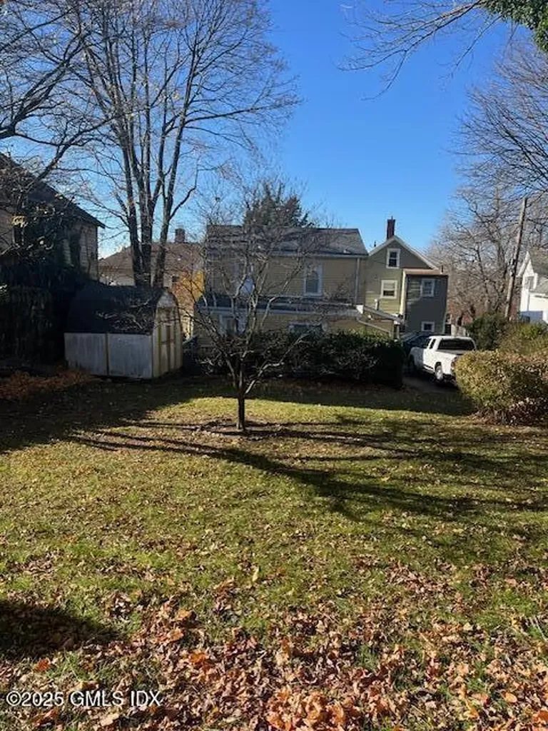 15 Henry Street Greenwich CT 06830