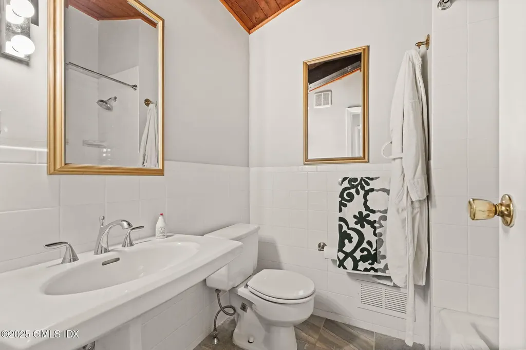 12 Sawmill Terrace Greenwich CT 06830