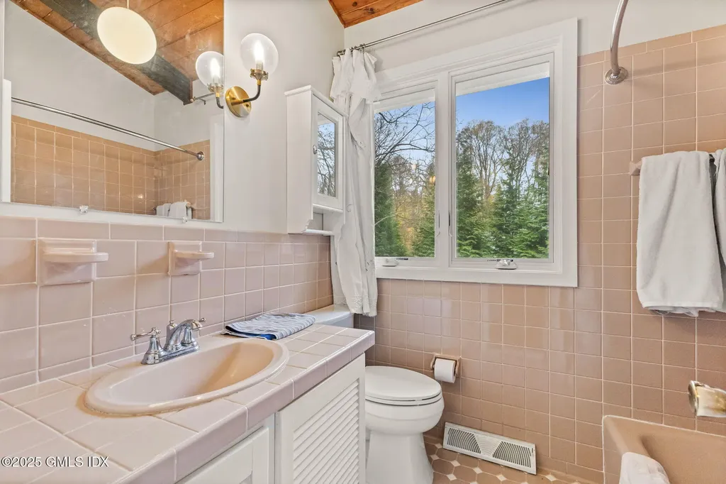 12 Sawmill Terrace Greenwich CT 06830