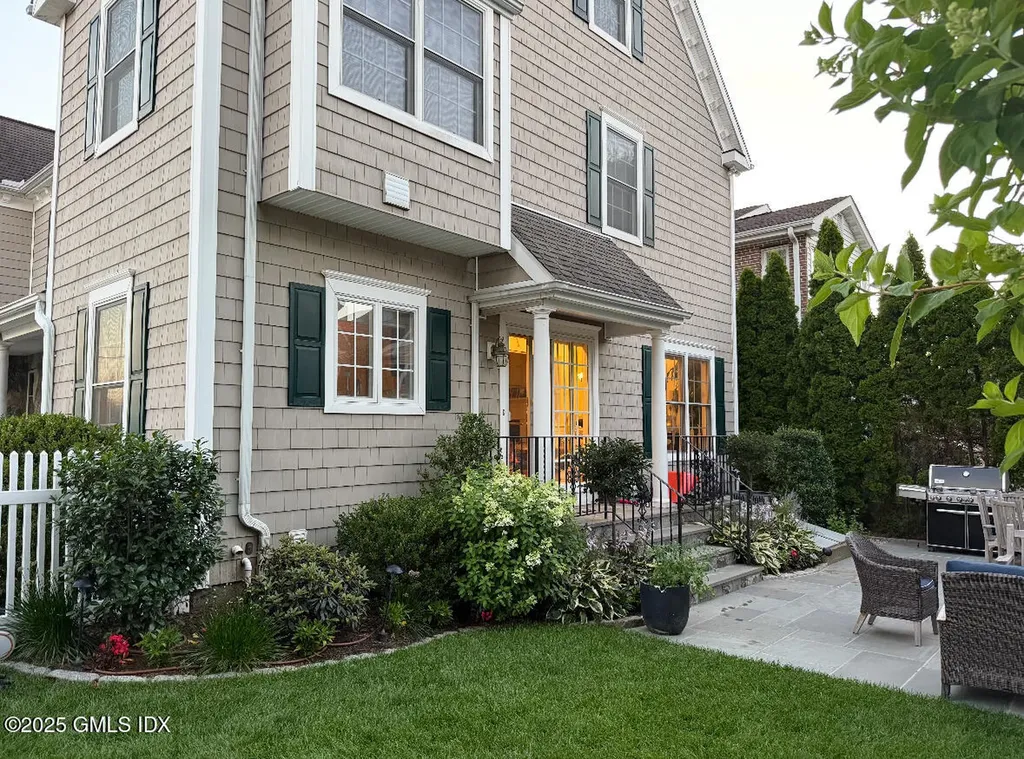 32 Harold Street Cos Cob CT 06807