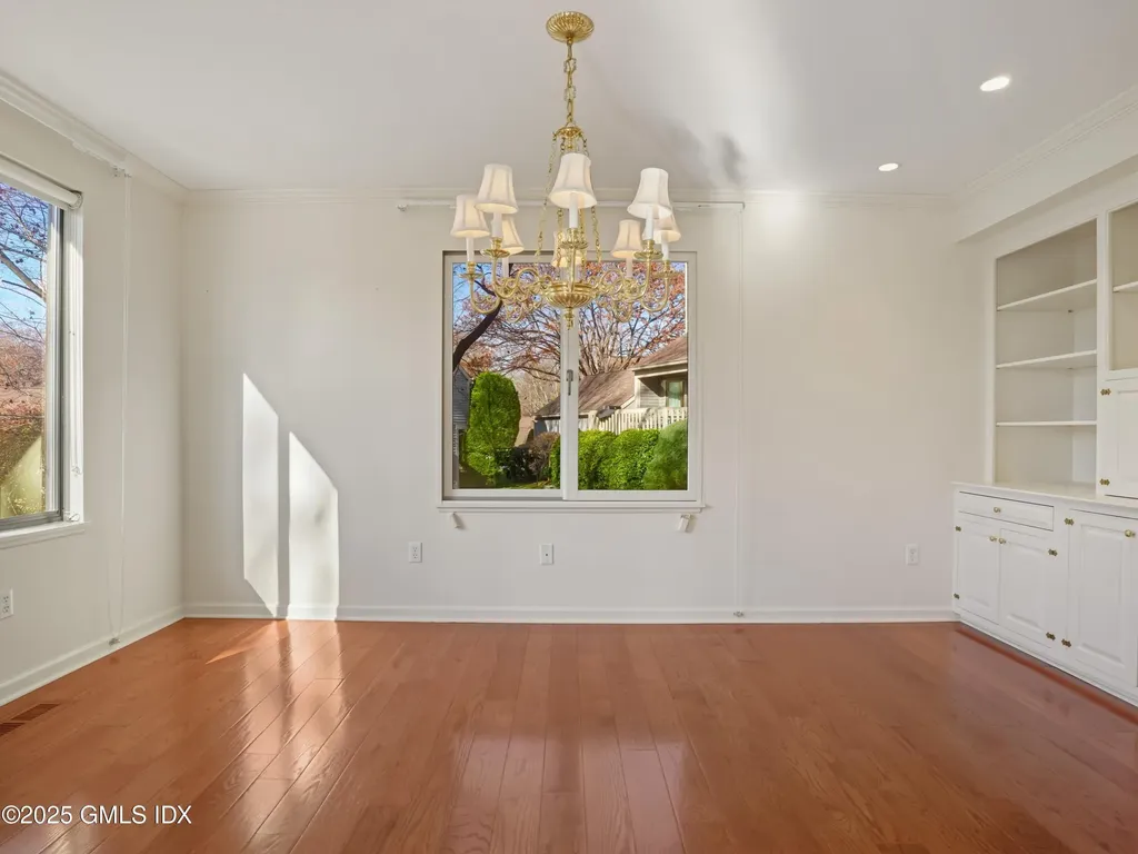 505 W Lyon Farm Drive Greenwich CT 06831