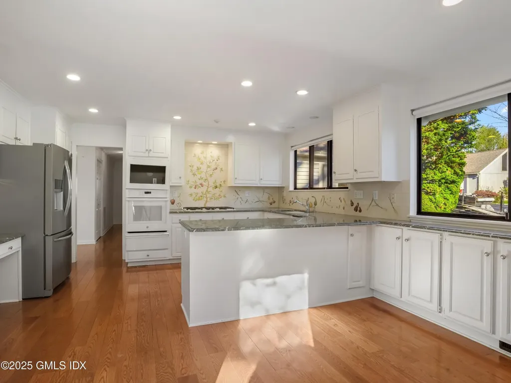 505 W Lyon Farm Drive Greenwich CT 06831