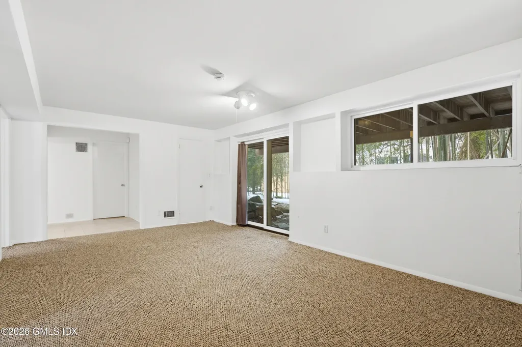 4 Split Timber Place Riverside CT 06878