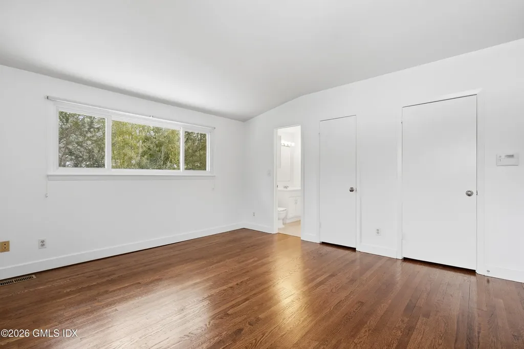 4 Split Timber Place Riverside CT 06878