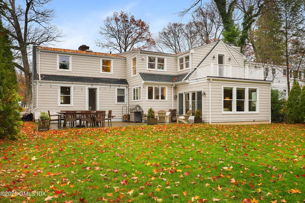 22 Summit Road Riverside CT 06878