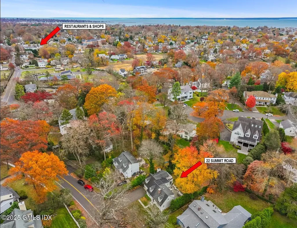 22 Summit Road Riverside CT 06878