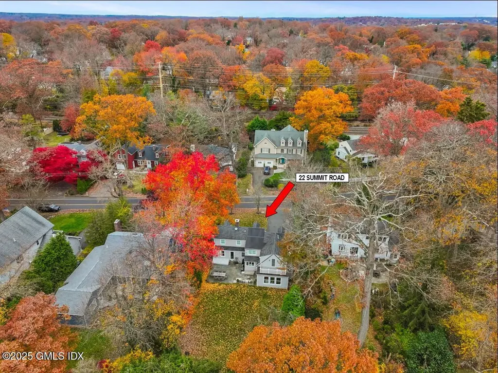 22 Summit Road Riverside CT 06878