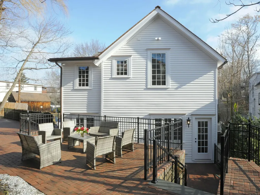 200 Davis Avenue Greenwich CT 06830