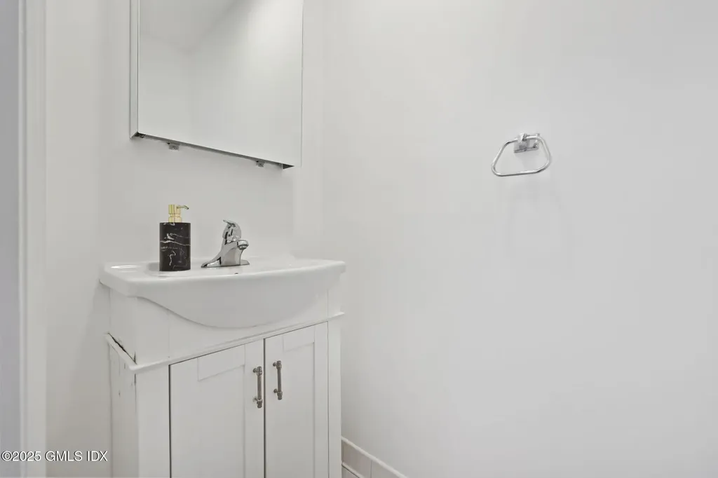 14 Harold Avenue Greenwich CT 06830