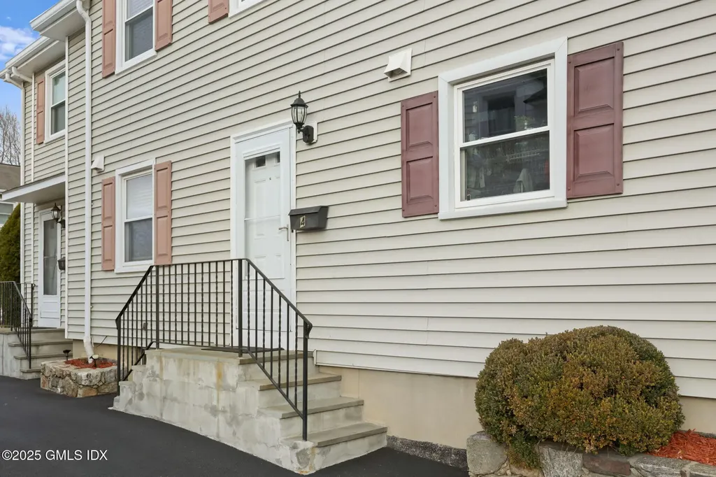 14 Harold Avenue Greenwich CT 06830