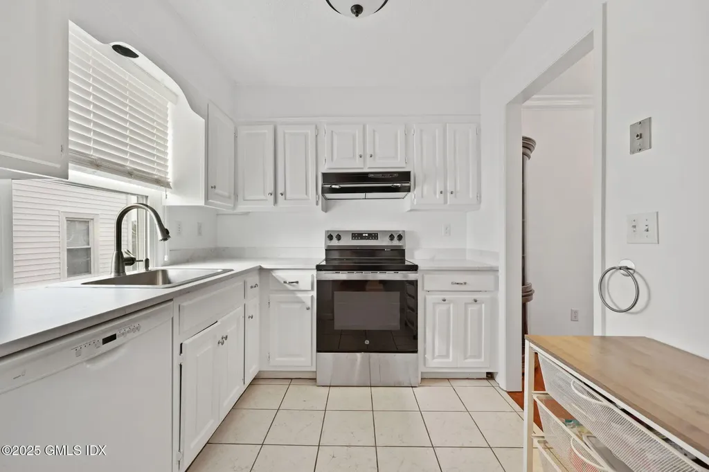 14 Harold Avenue Greenwich CT 06830