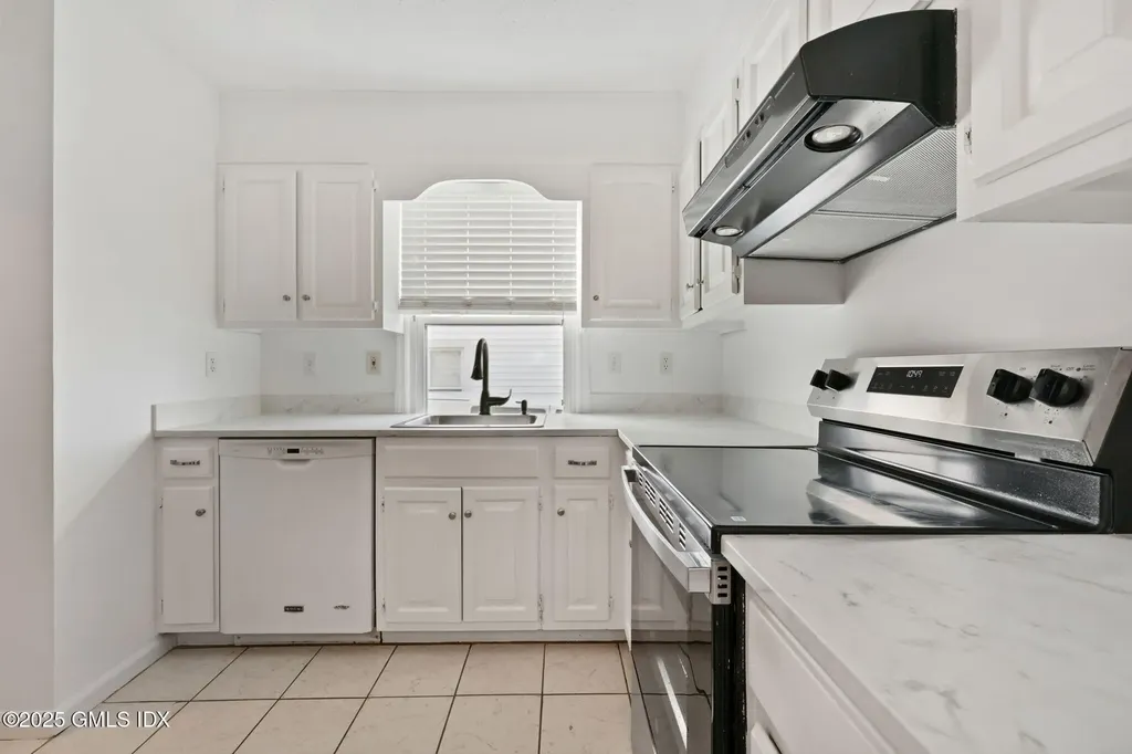 14 Harold Avenue Greenwich CT 06830