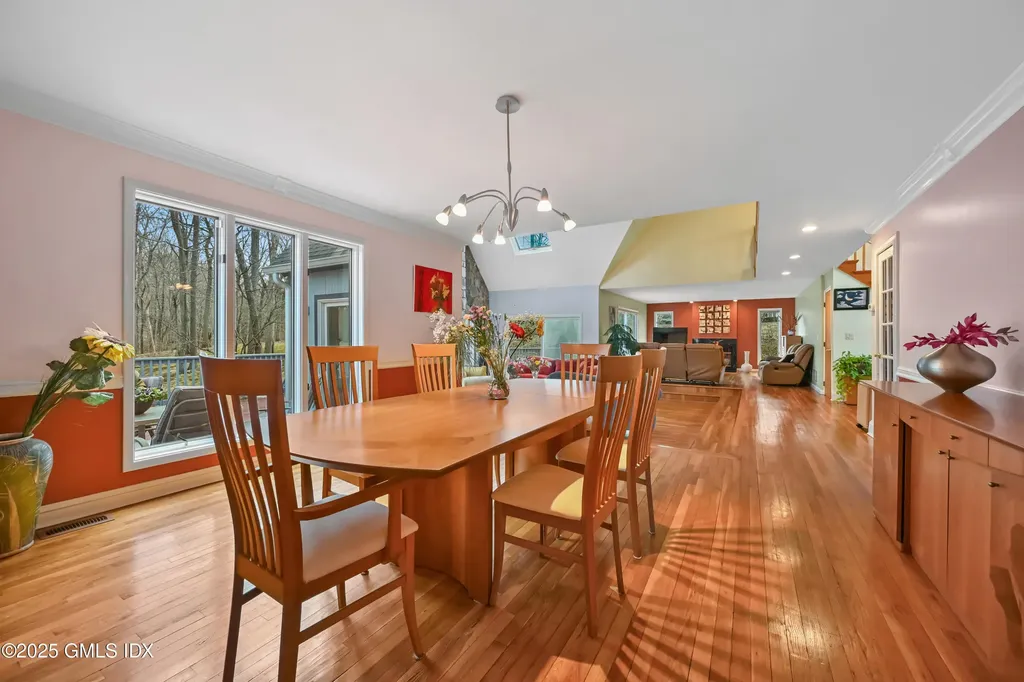 681 River Road Cos Cob CT 06807