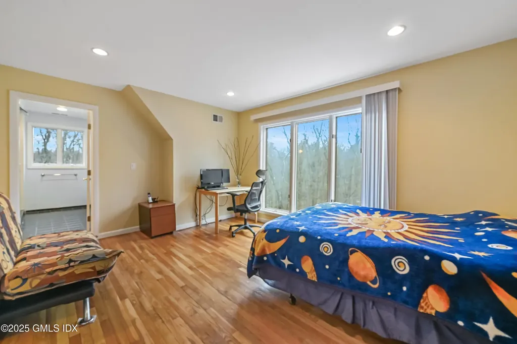 681 River Road Cos Cob CT 06807