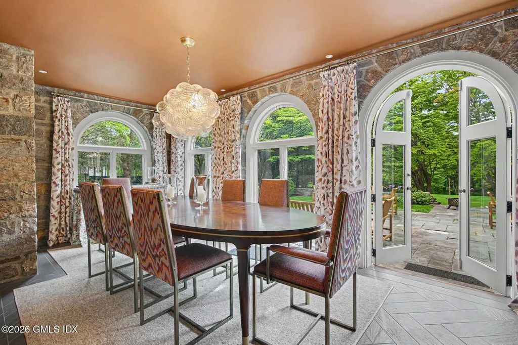 184 Stanwich Road Greenwich CT 06830