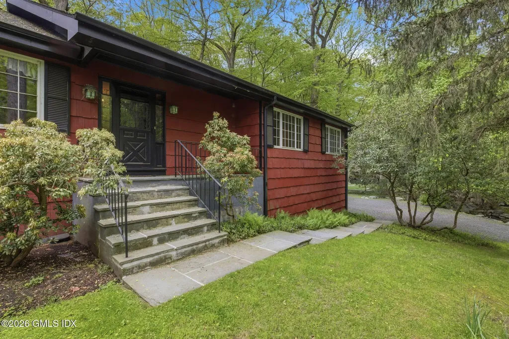 86 Dandy Drive Cos Cob CT 06807