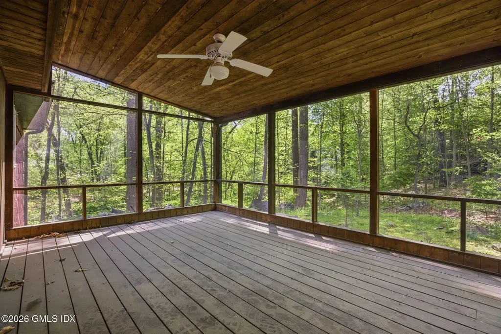 86 Dandy Drive Cos Cob CT 06807