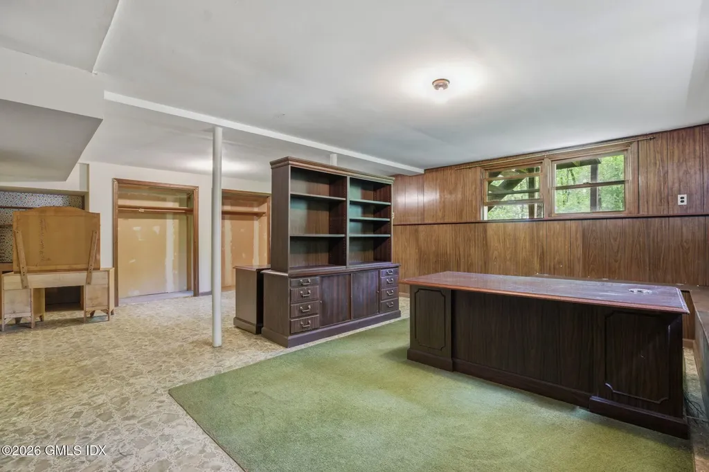 86 Dandy Drive Cos Cob CT 06807